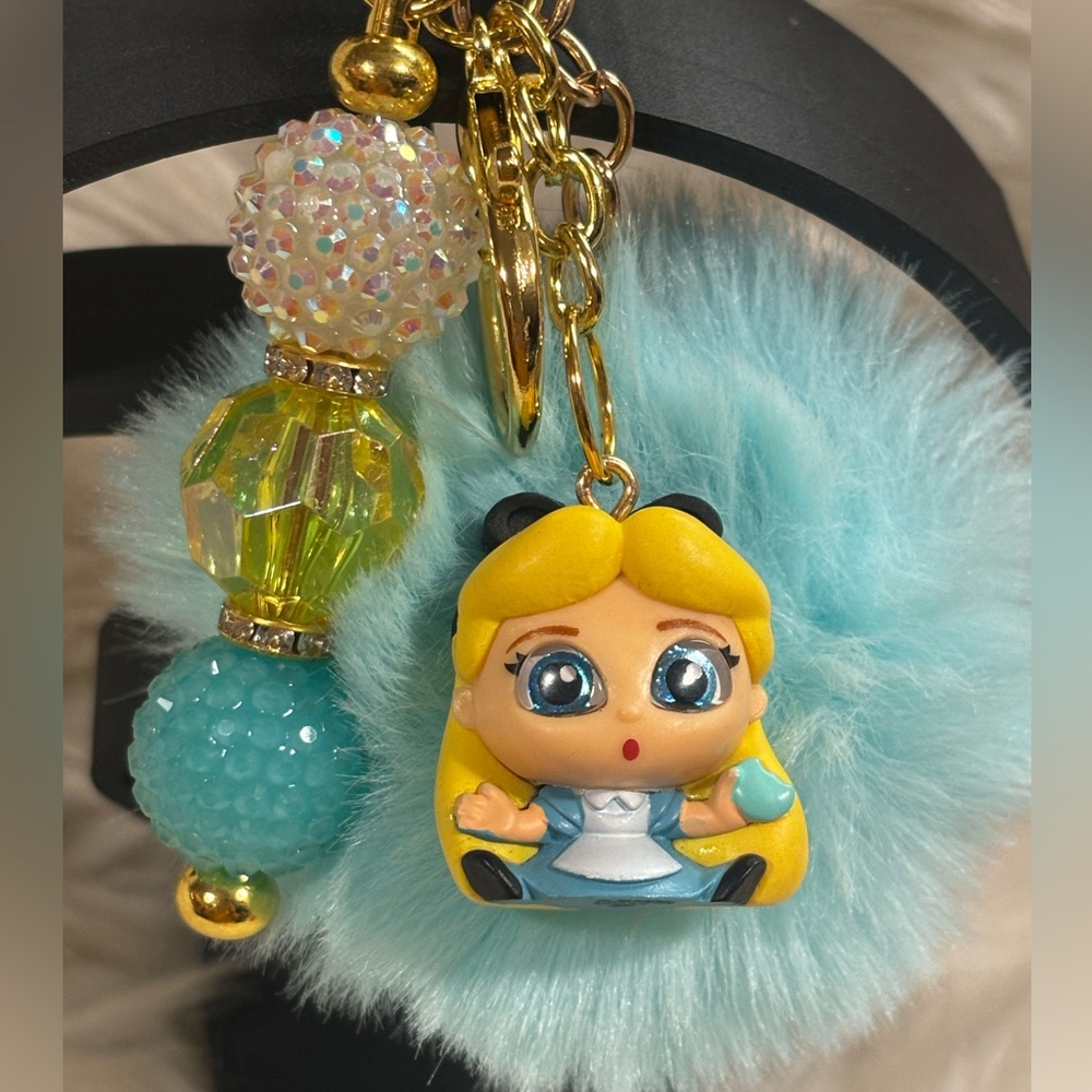 Disney Alice Doorables Keychain/ Bag Charm Handmade - Picture 2 of 3